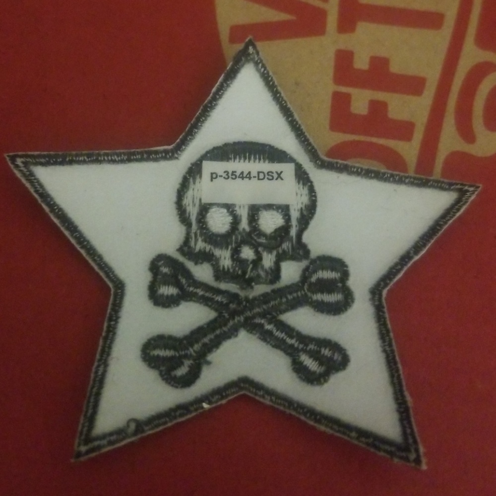 Skull & crossbones patch - Picture 2 of 2